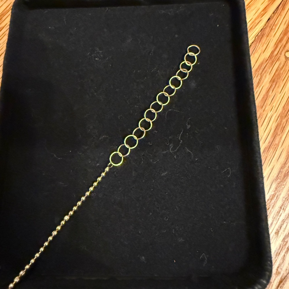 Diamond Clover Station Necklace – 14K Yellow Gold – Approx. 0.20 TCW - Picture 4 of 8